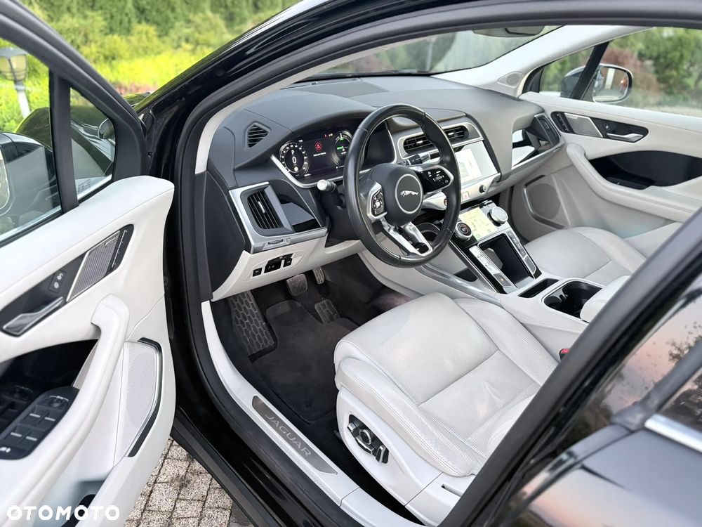 Jaguar I-Pace - 9