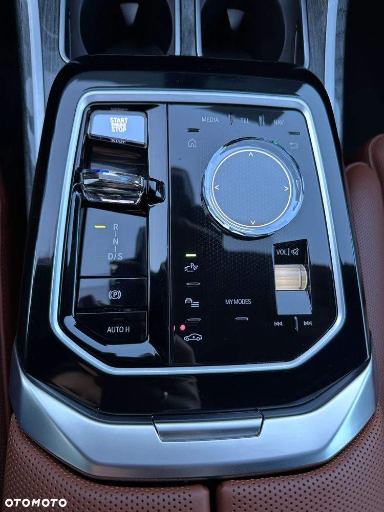 BMW Seria 7 740d xDrive sport - 19