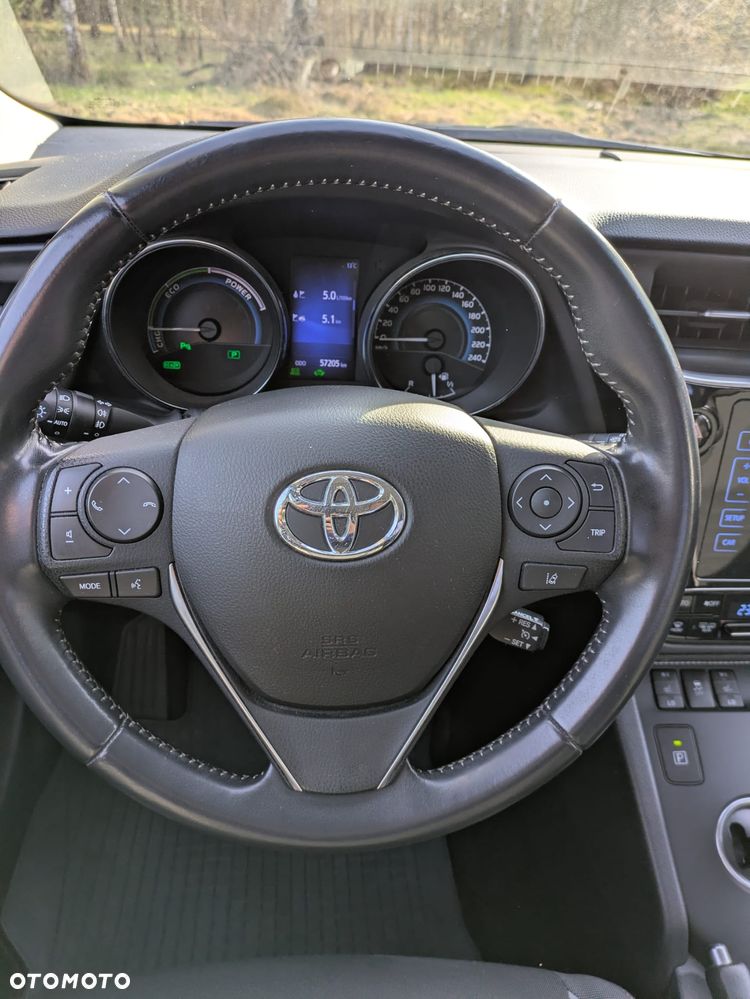 Toyota Auris Hybrid 135 Premium - 11