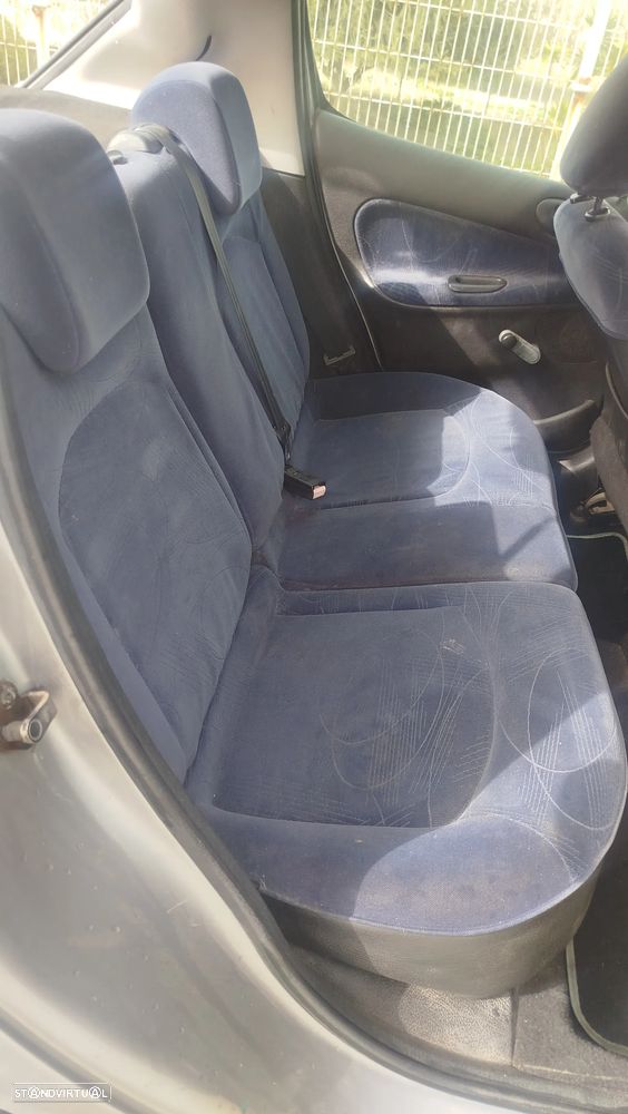 Peugeot 206 1.1 XR - 6