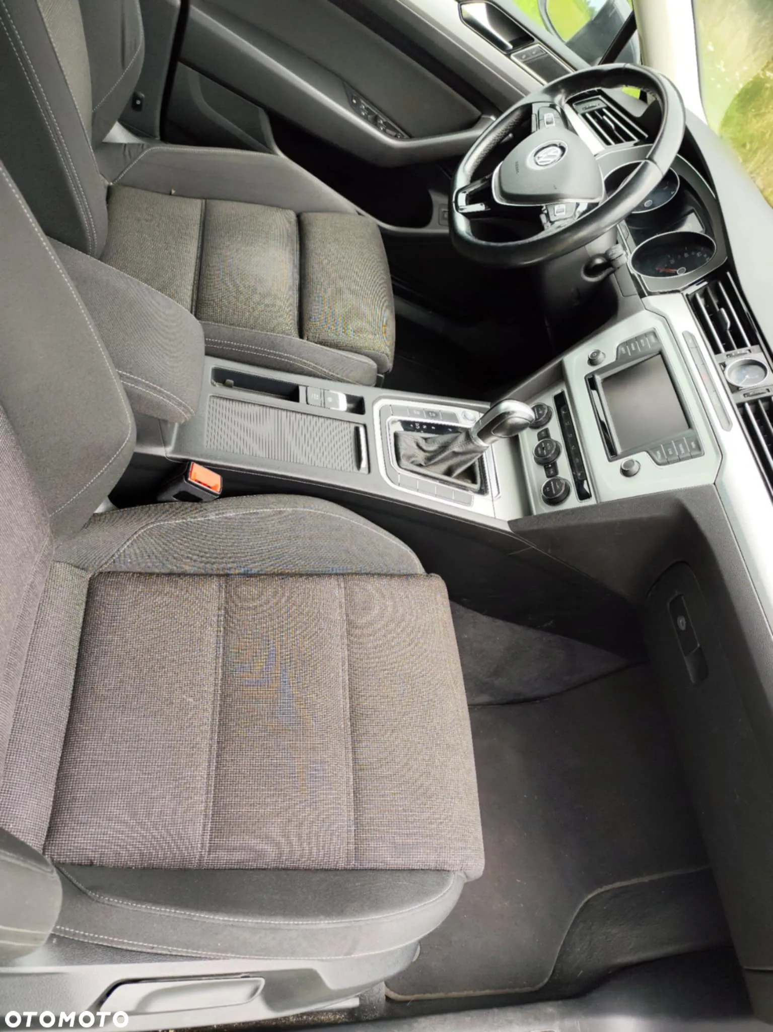 Volkswagen Passat - 9