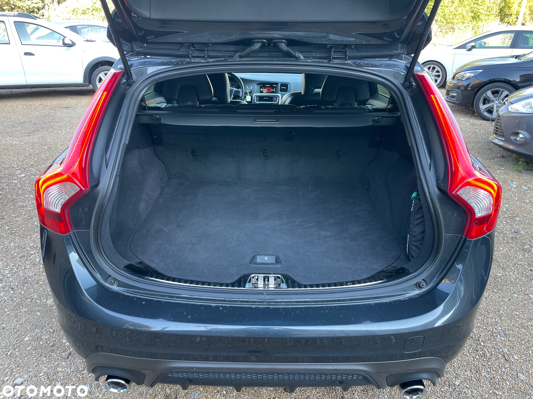 Volvo V60 D3 AWD R-Design - 20