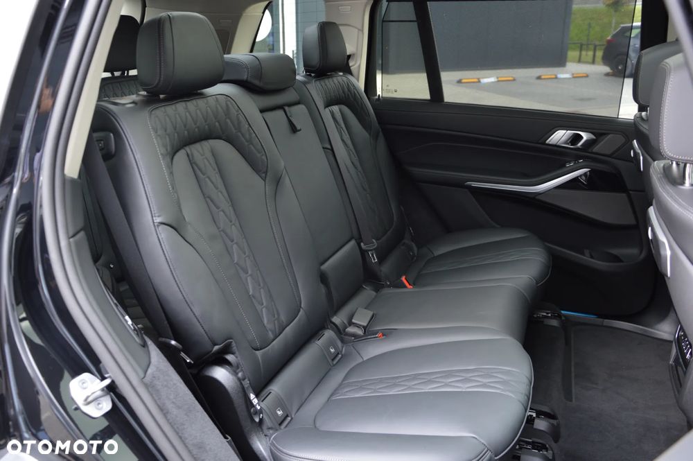 BMW X7 xDrive40d - 14