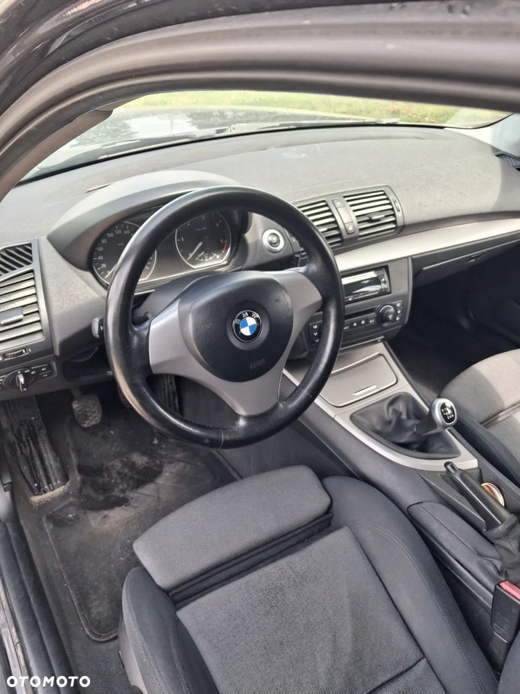 BMW Seria 1 120d - 8