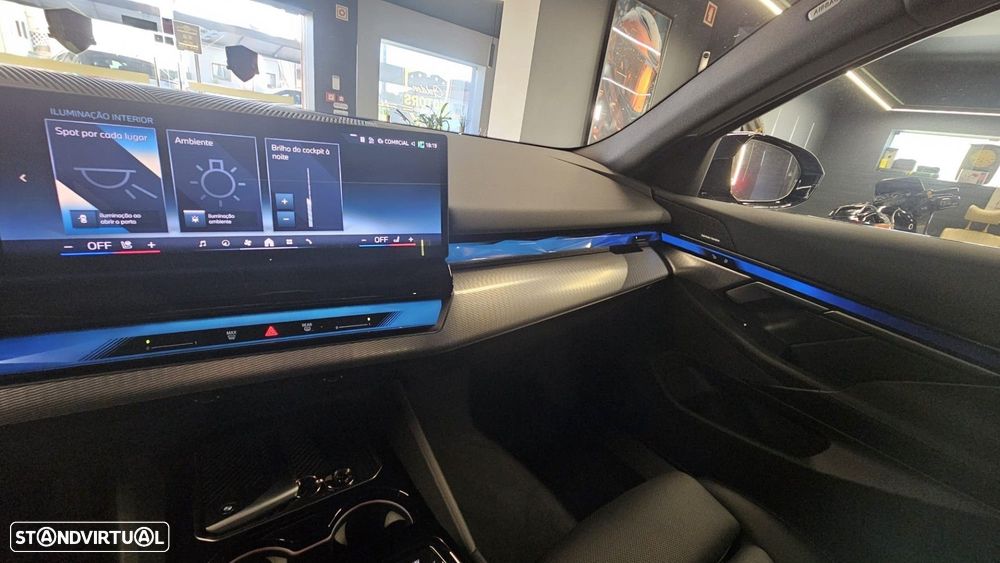 BMW i5 Touring eDrive40 - 19