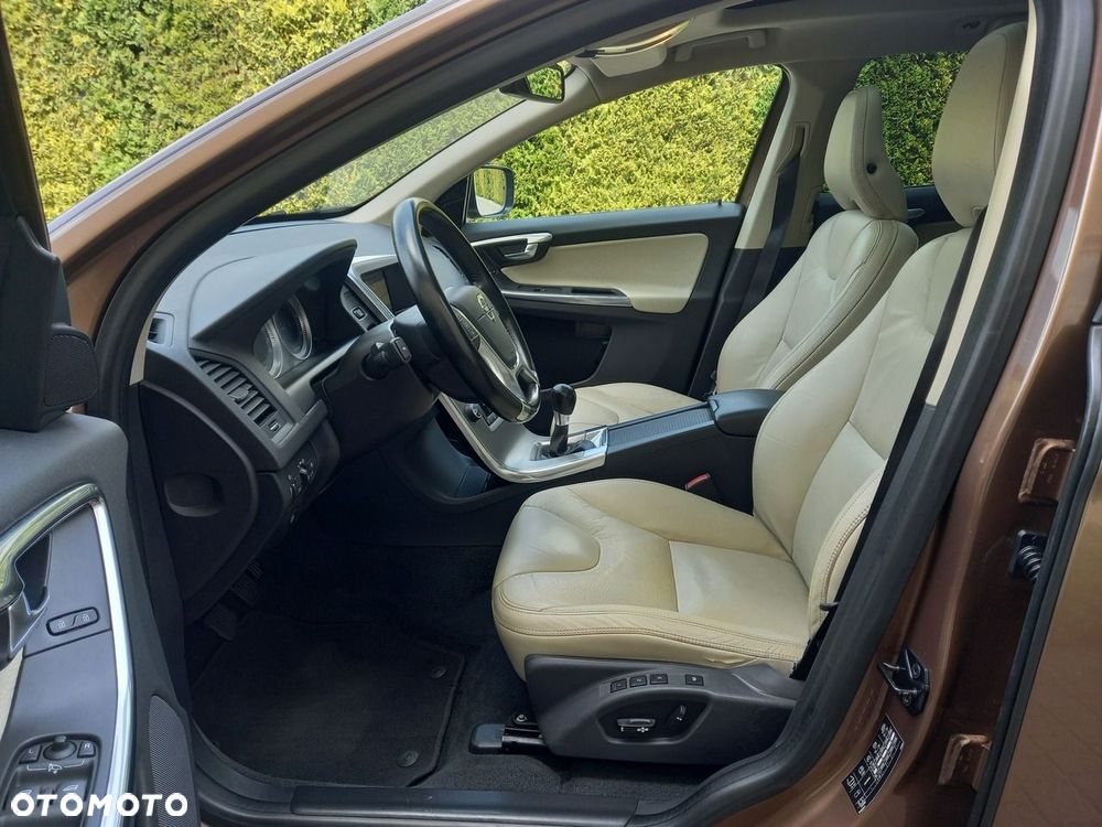 Volvo XC 60 DRIVe Summum - 32