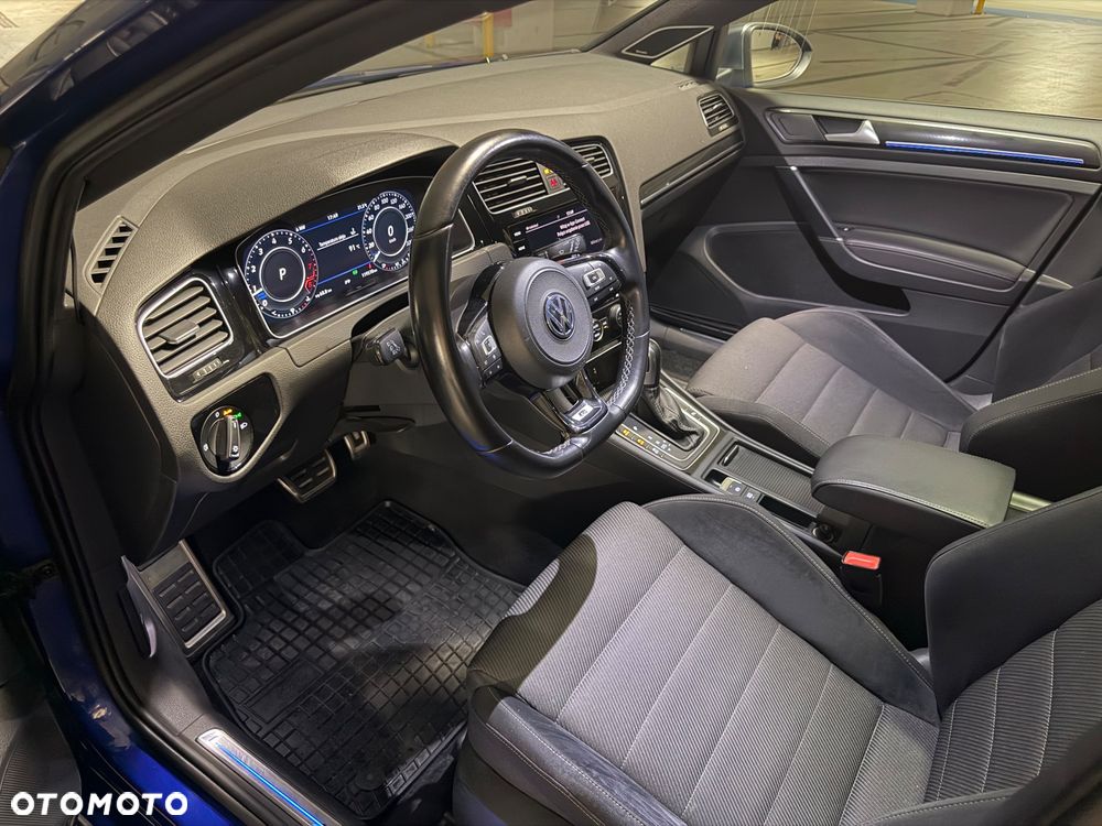 Volkswagen Golf - 12