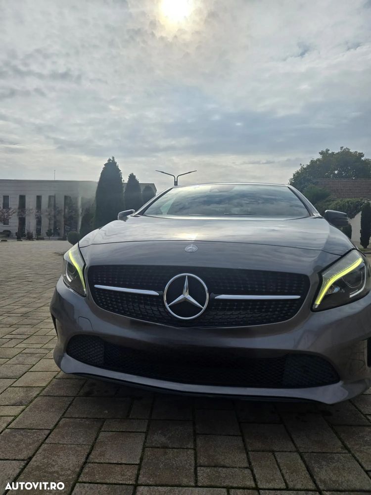 Mercedes-Benz A 220 d 4Matic 7G-DCT AMG Line - 4