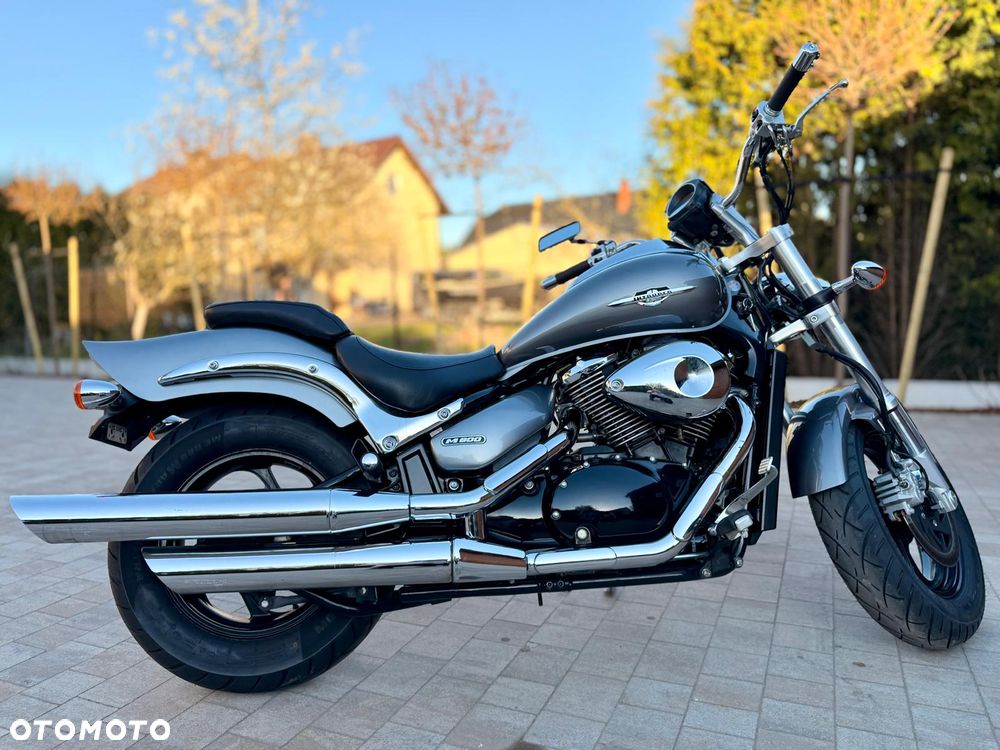 Suzuki Intruder - 2