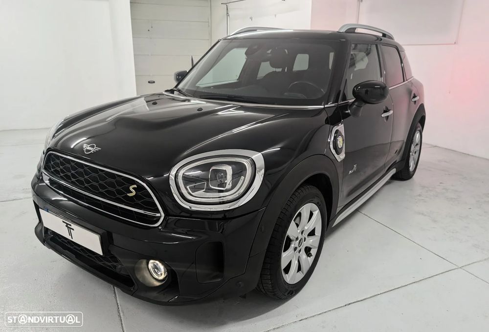 MINI Countryman Cooper SE ALL4 Classic Auto - 1