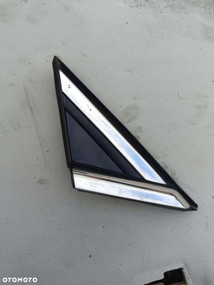 prawa zaślepka/trójkąt błotnika ford mondeo mk5 2017r - 1