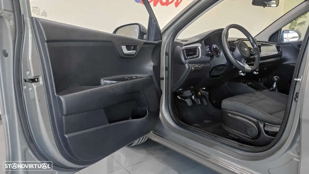 Kia Rio - 15