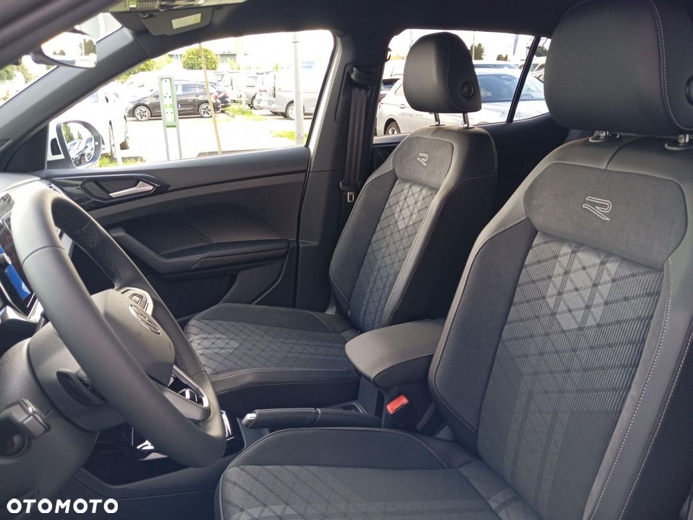 Volkswagen T-Cross - 13