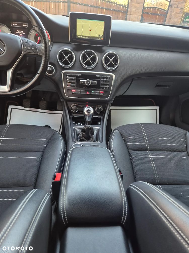 Mercedes-Benz Klasa A 180 (BlueEFFICIENCY) Urban - 24