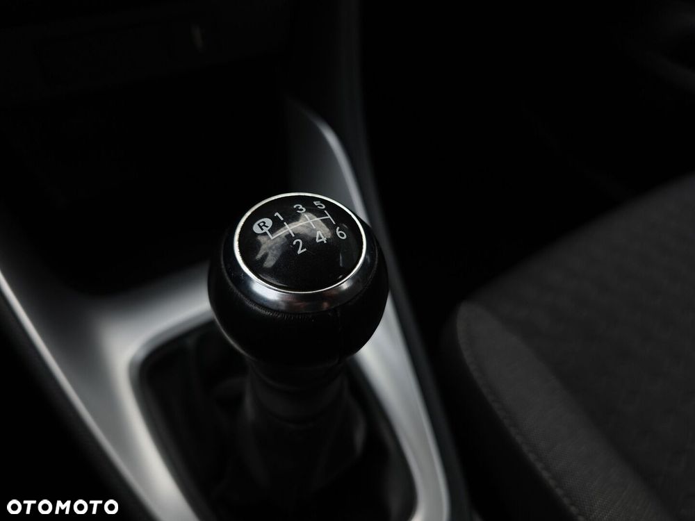 Toyota Yaris 1.5 Comfort - 23