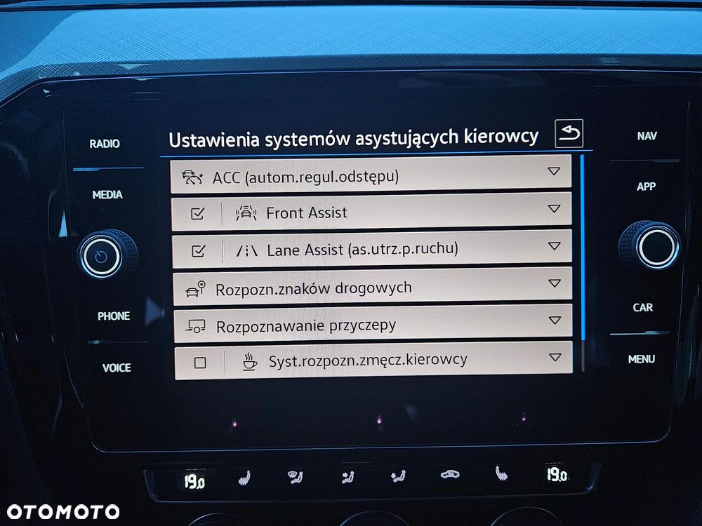 Volkswagen Passat 2.0 TDI Business DSG - 26