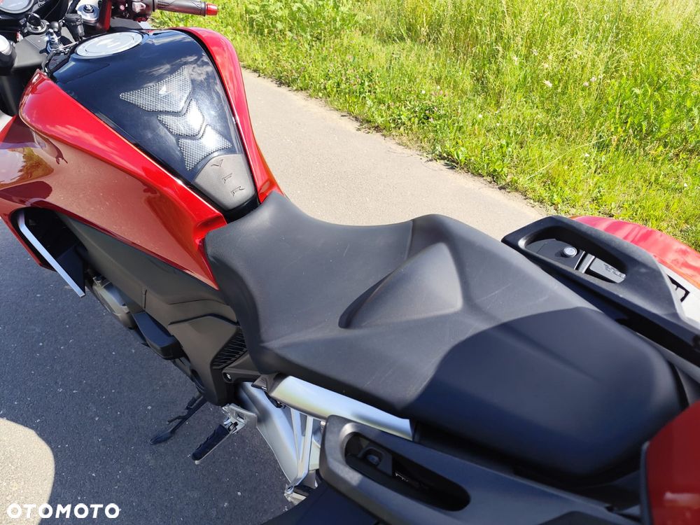 Honda VFR - 17