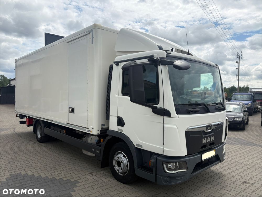 MAN TGL 12.220 / NOWY MODEL / 236.000km PRZEBIEGU /  KRÓTKI / DMC 12.000kg / EURO 6 / DO NAUKI JAZDY / NAUKA JAZDY / 250 - 2