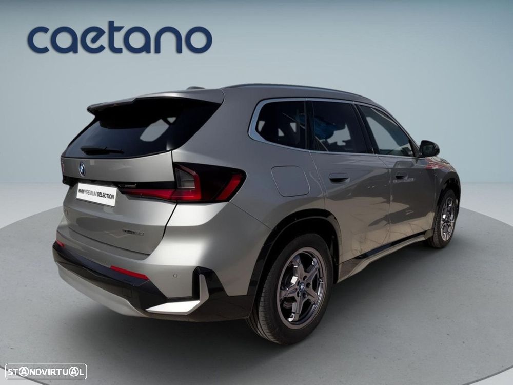 BMW iX1 eDrive20 xLine - 8