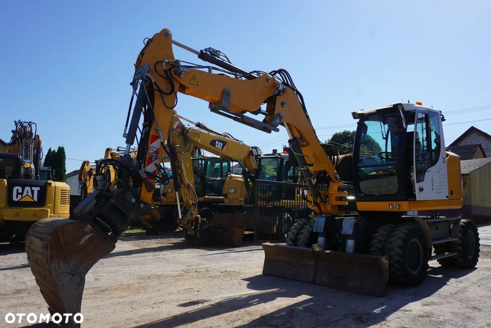 Liebherr A 910 - 9