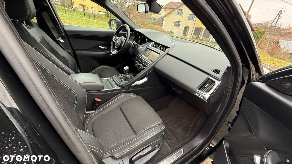 Jaguar E-Pace D150 R-Dynamic SE - 11