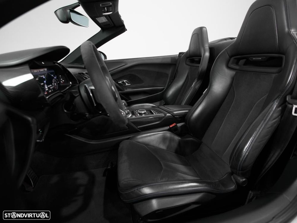 Audi R8 Spyder 5.2 FSi V10 S tronic Plus - 23