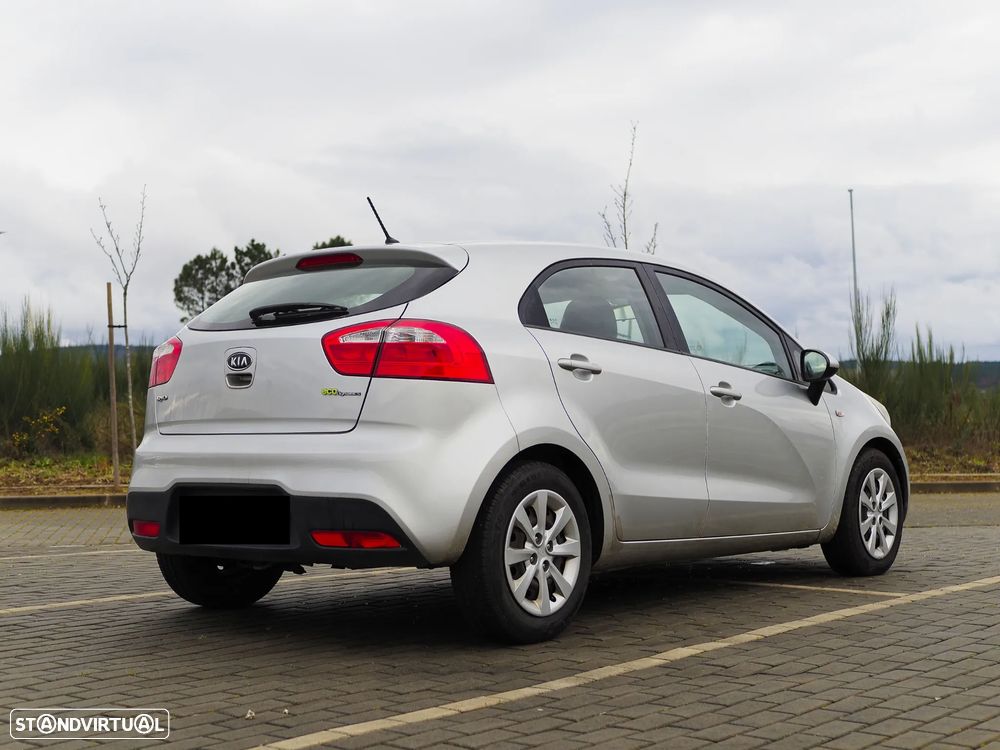 Kia Rio 1.1 CRDi EX - 7