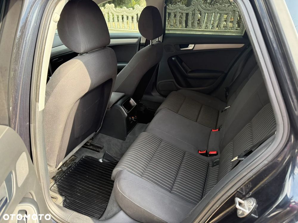 Audi A4 Avant 2.0 TDI DPF Ambiente - 7