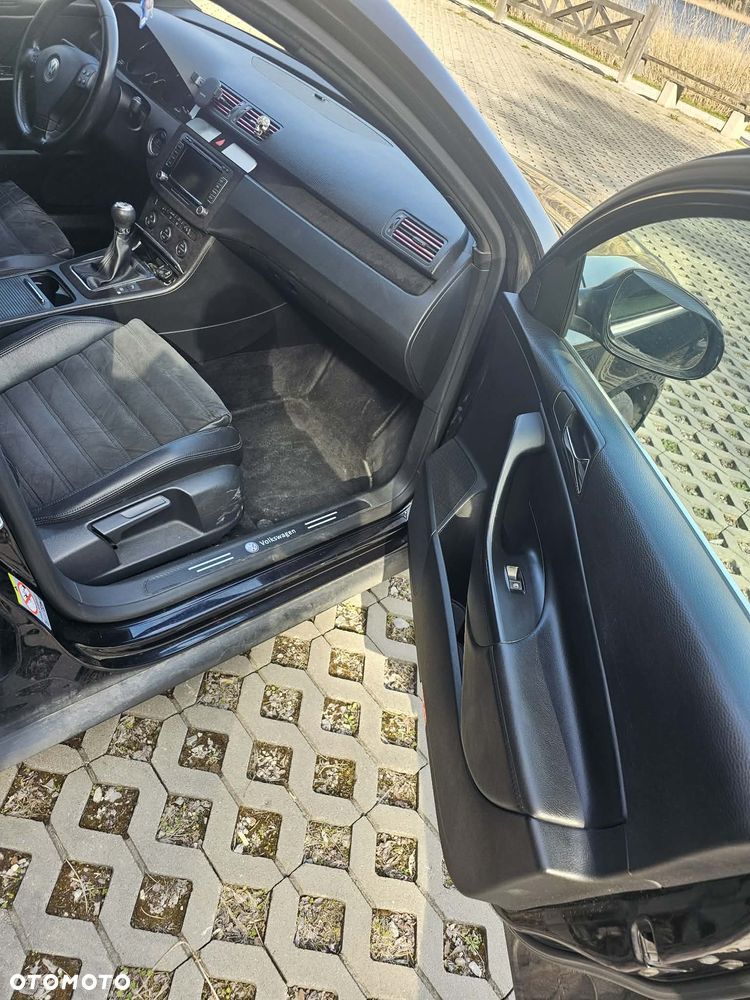 Volkswagen Passat 2.0 TDI Comfortline - 10