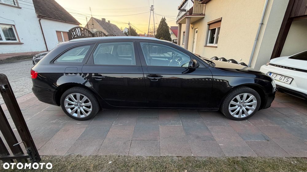 Audi A4 Avant 2.0 TDI DPF Ambiente - 8