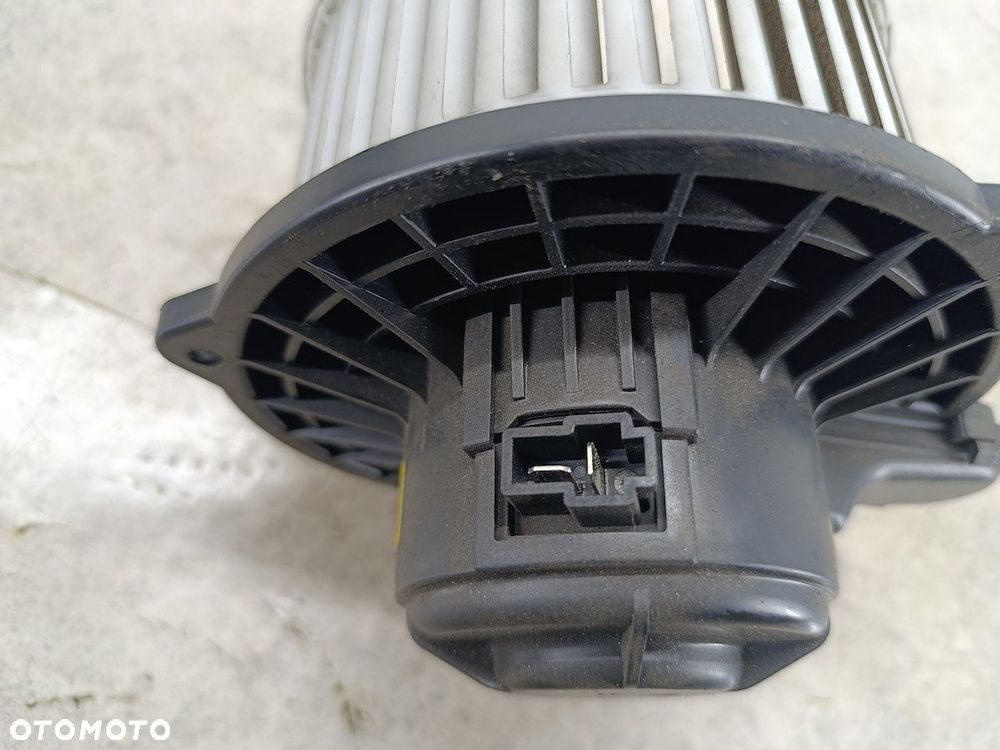 WENTYLATOR NAWIEWU, DMUCHAWA HYUNDAI H-1 II 97945-4H000 2.5 CRDI - 4