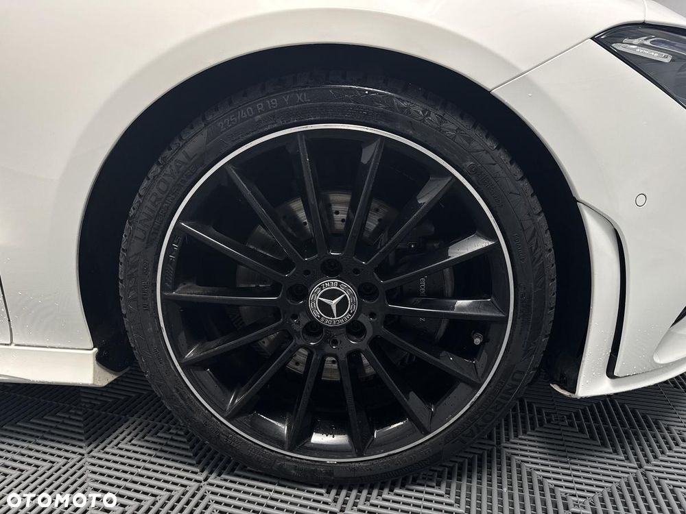 Mercedes-Benz CLA 220 AMG Line 7G-DCT - 10