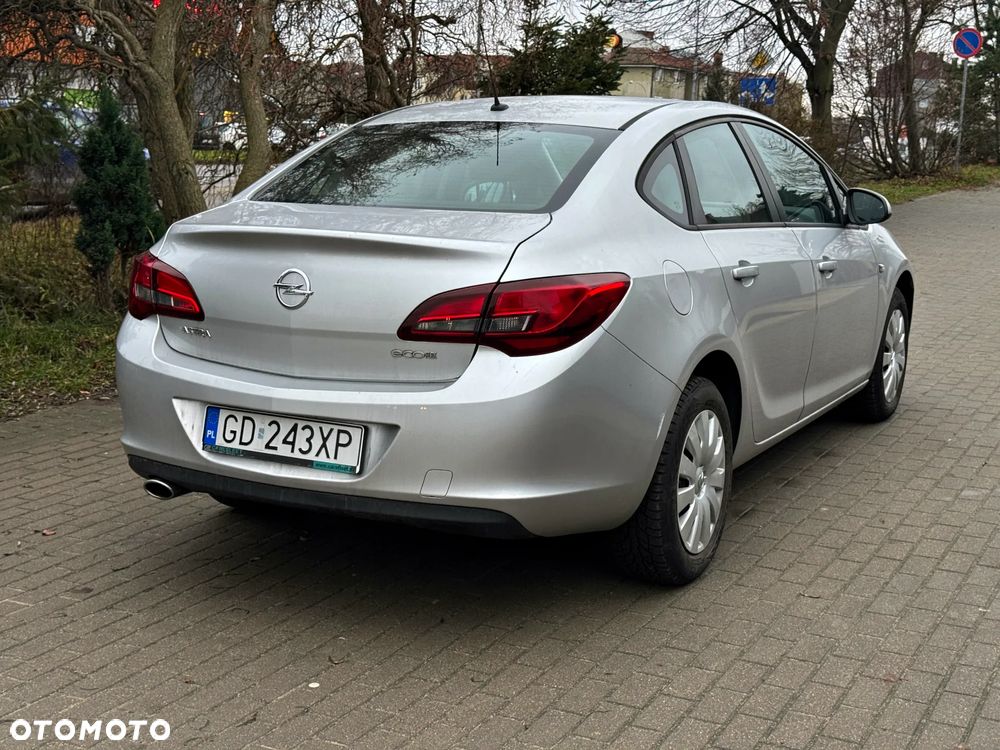 Opel Astra 1.4 T Business - 4