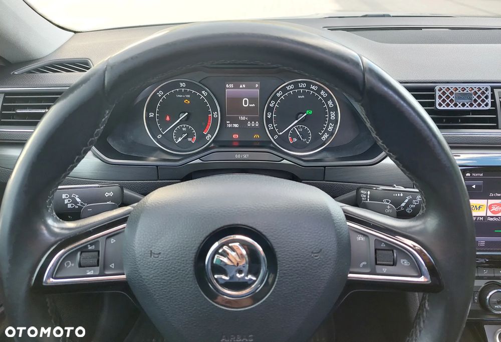 Skoda Superb 2.0 TDI 4x4 Style DSG - 6