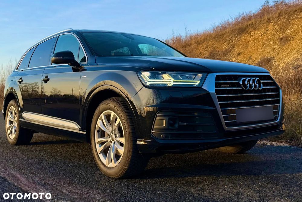 Audi Q7 - 1