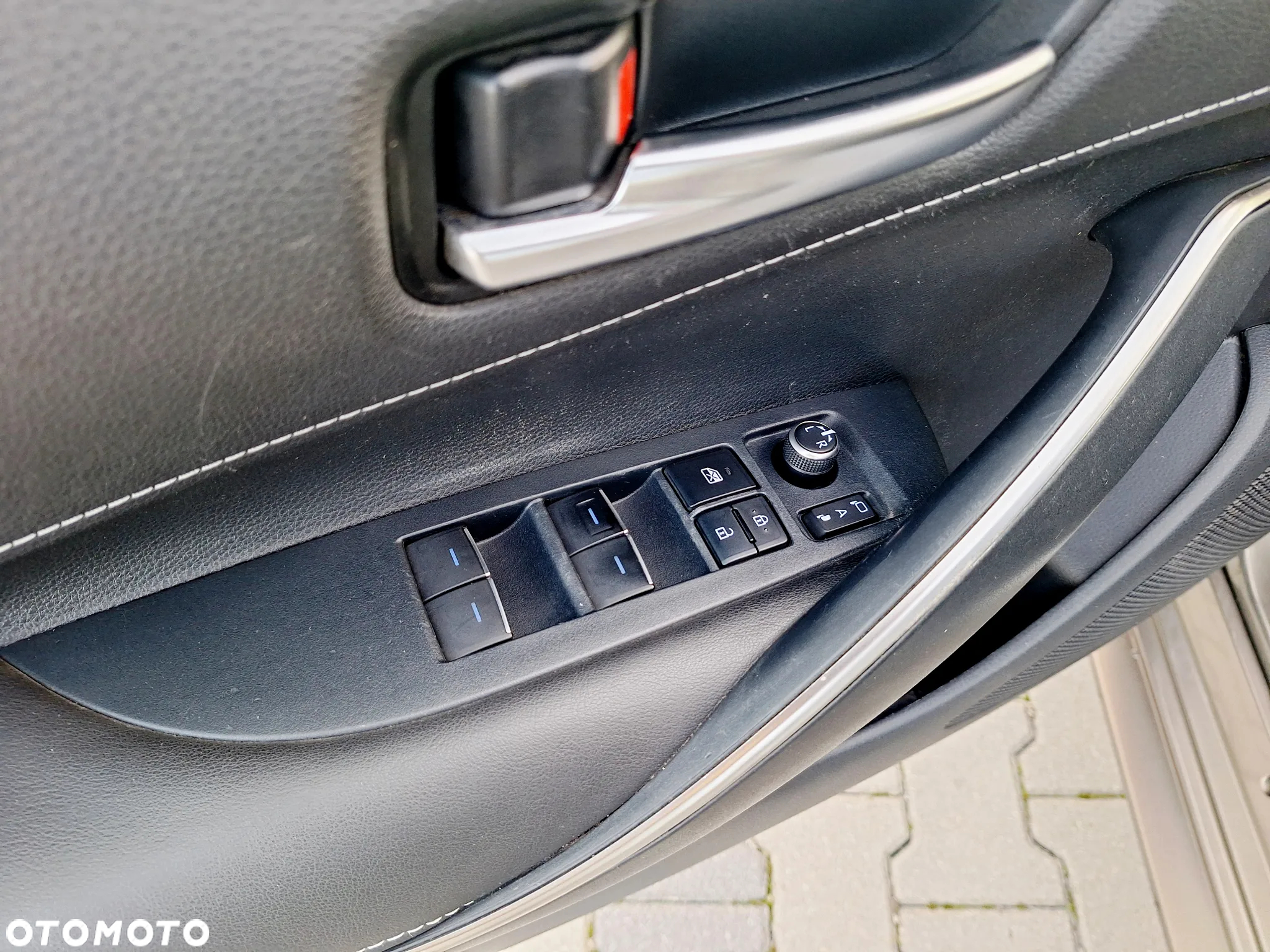 Toyota Corolla 1.8 Hybrid Comfort - 13