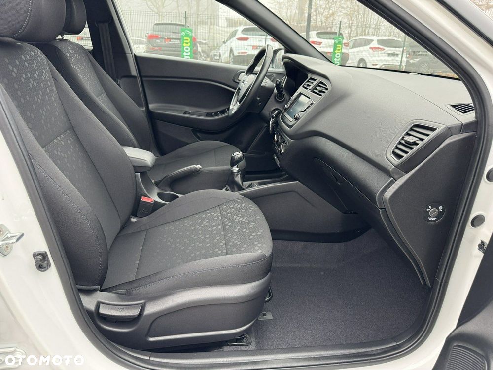 Hyundai i20 blue 1.2 YES!+ - 35