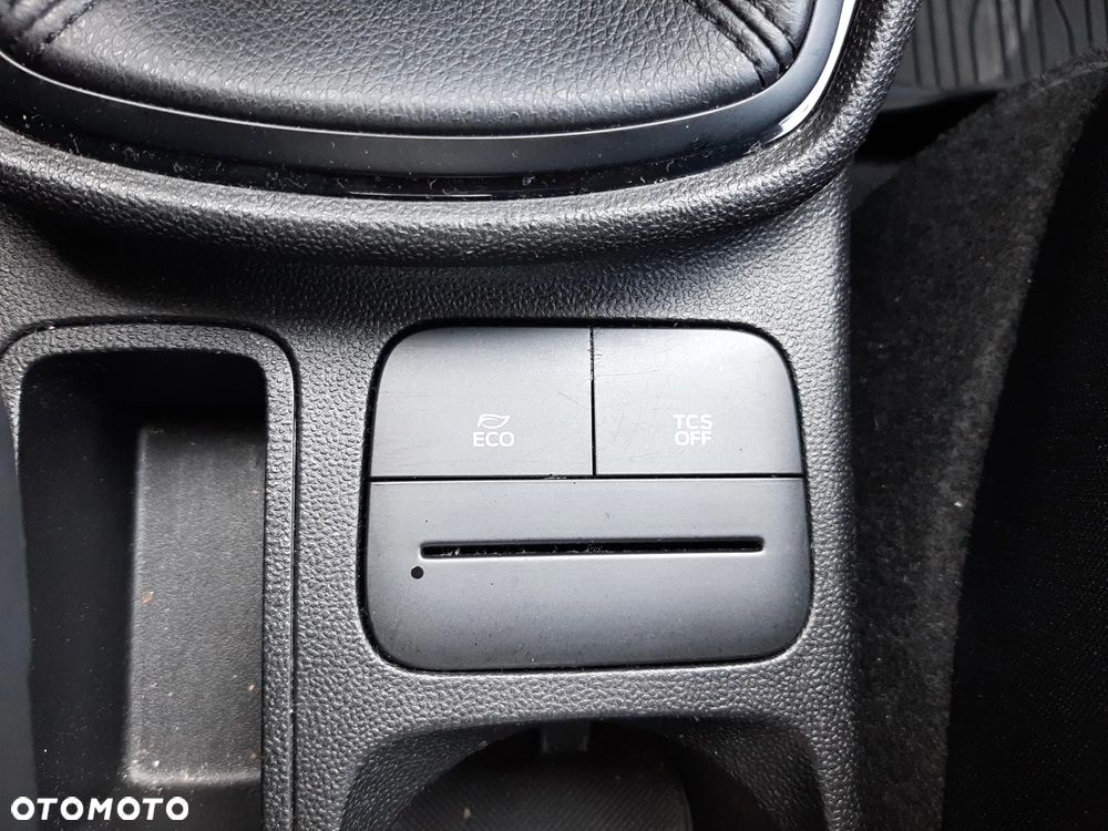 Ford Fiesta 1.1 Trend - 28