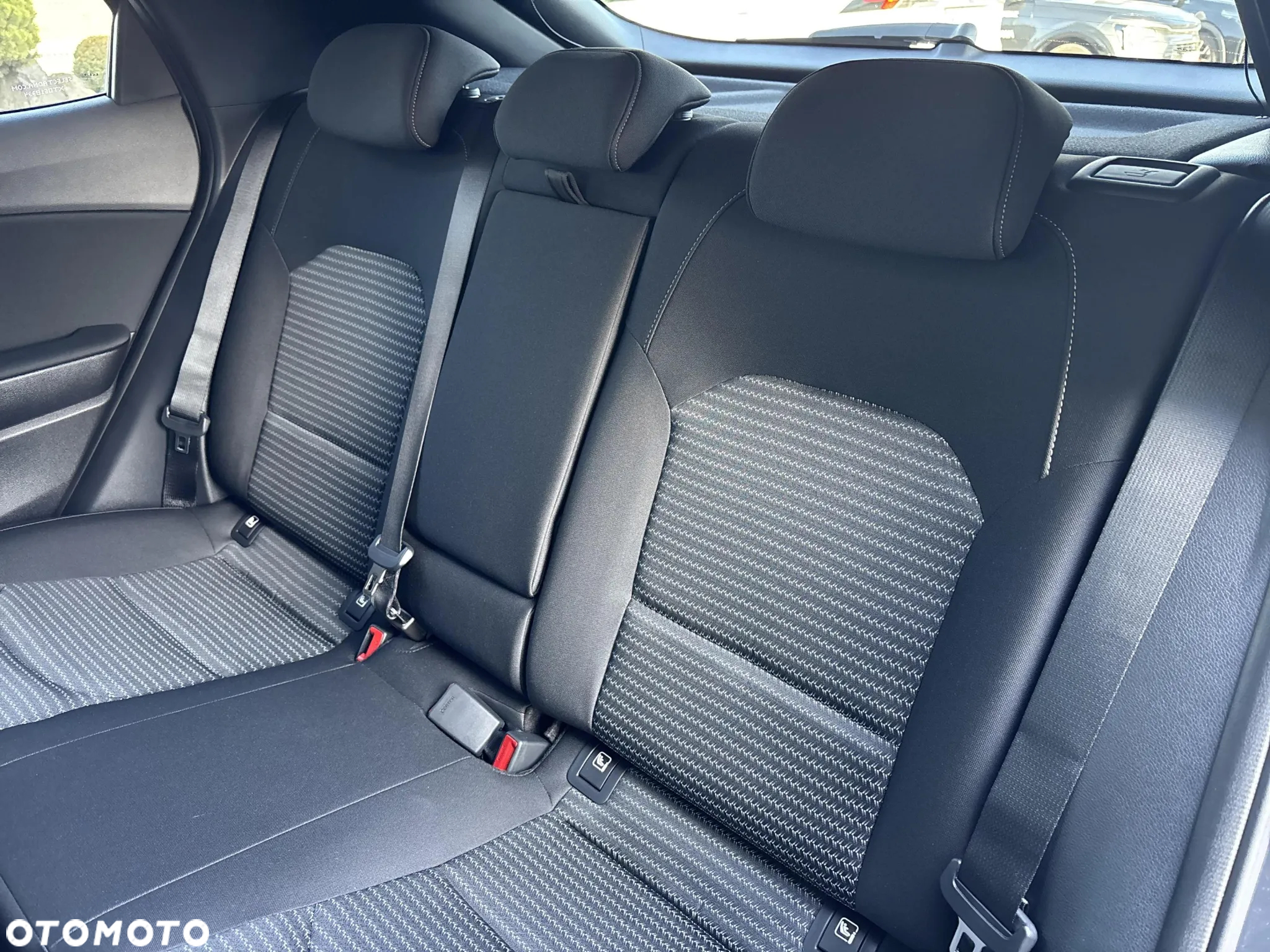 Kia XCeed 1.5 T-GDI M - 12