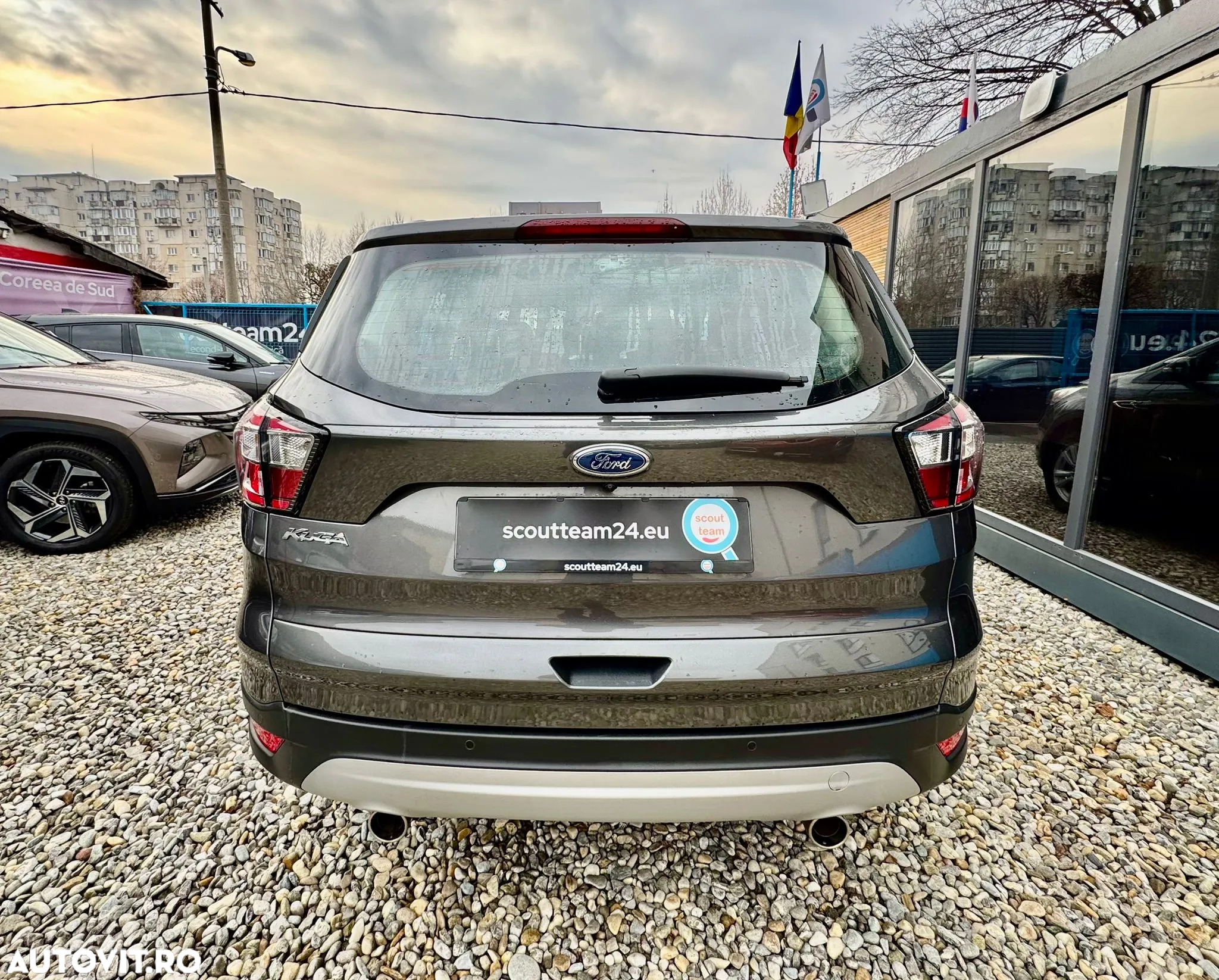 Ford Kuga 2.0 TDCi 4WD Powershift Titanium - 10