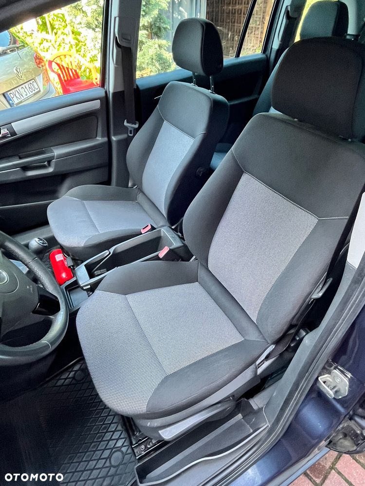 Opel Zafira 1.6 ECOFLEX Family Plus - 17