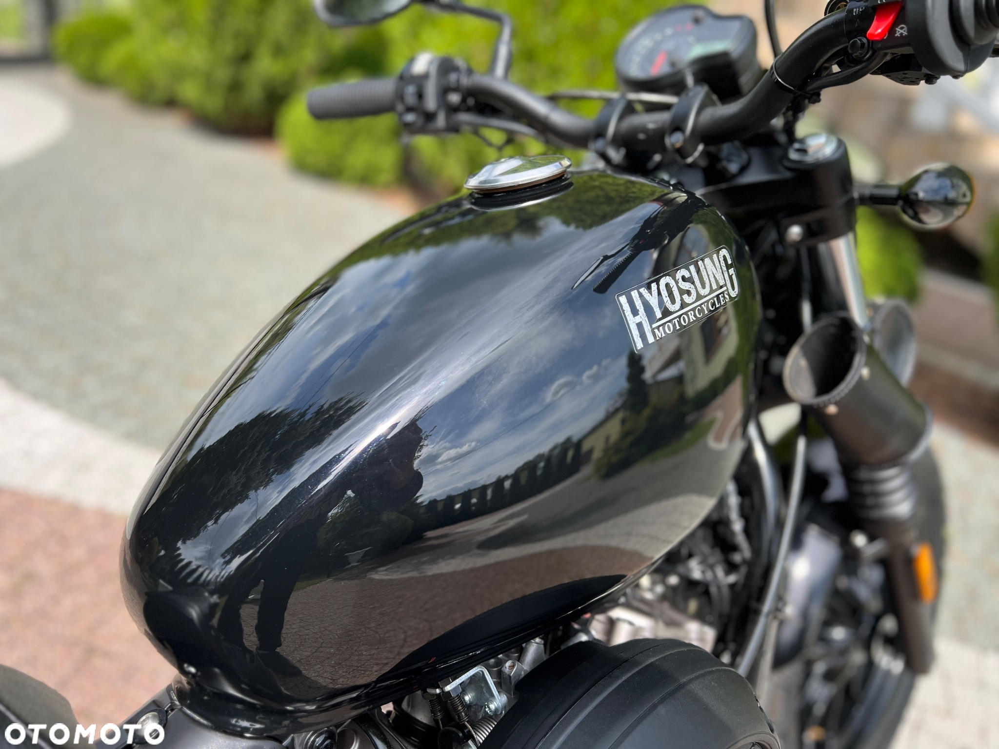 Hyosung GV - 14