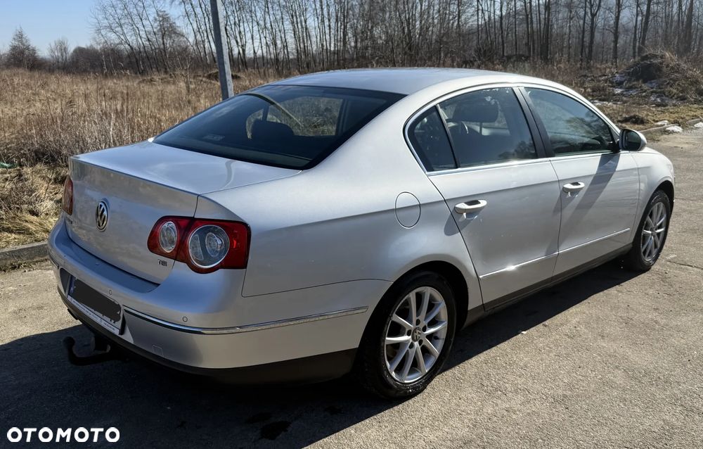 Volkswagen Passat - 10