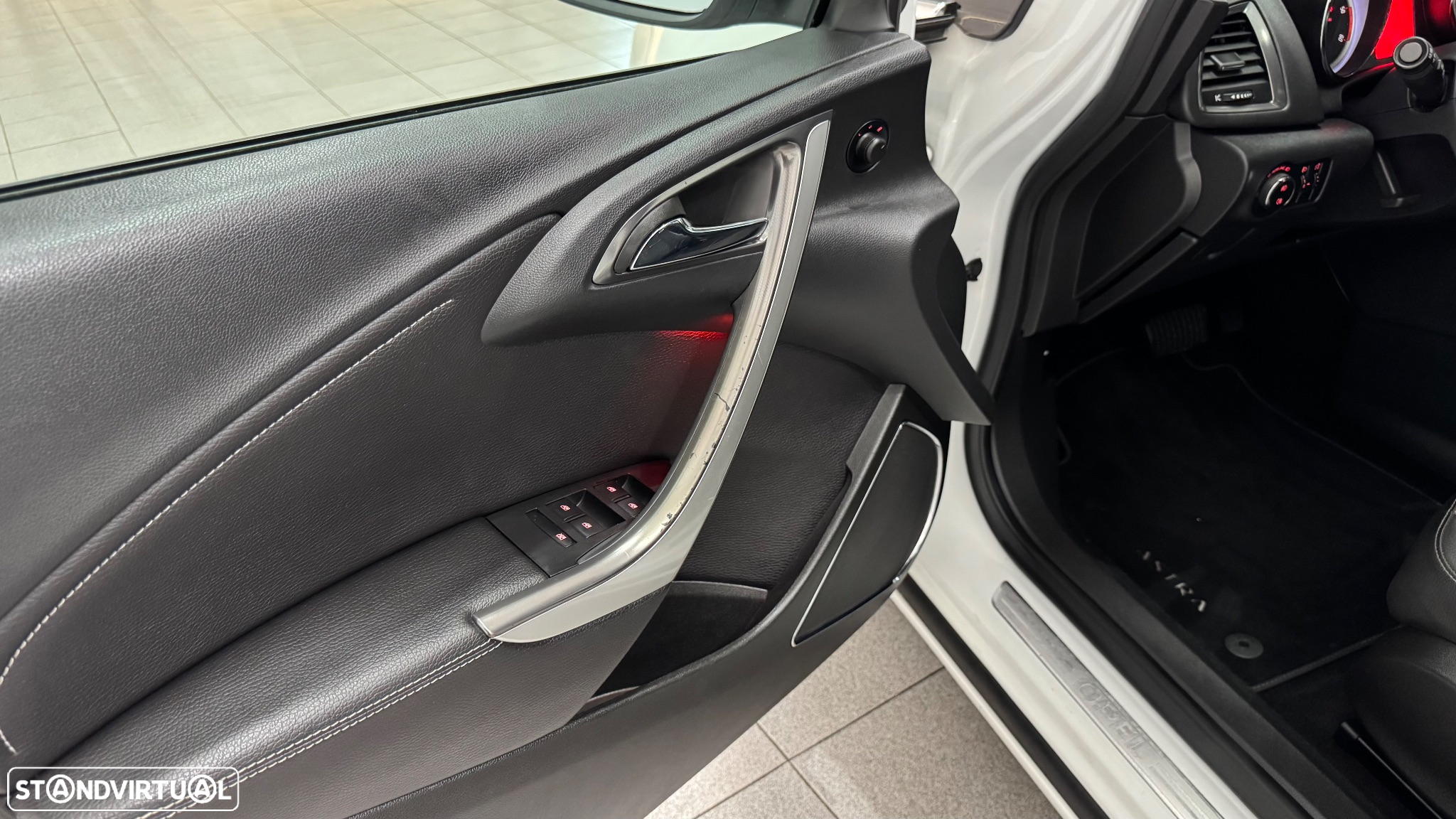 Opel Astra 2.0 CDTi Cosmo Active-Select - 23
