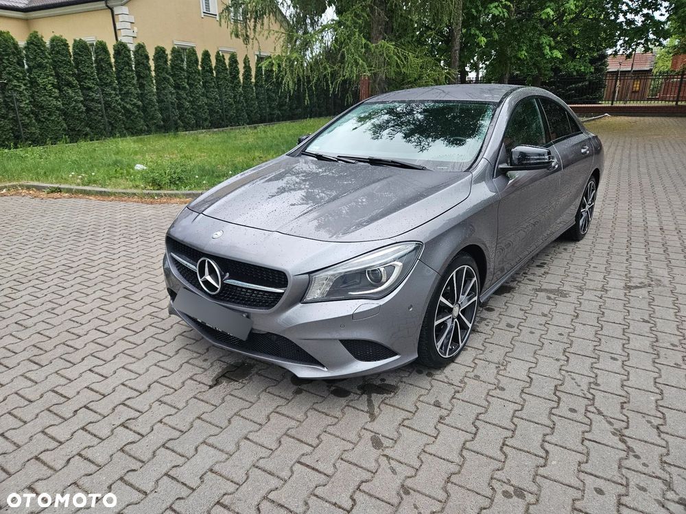Mercedes-Benz CLA 200 7G-DCT Urban - 23