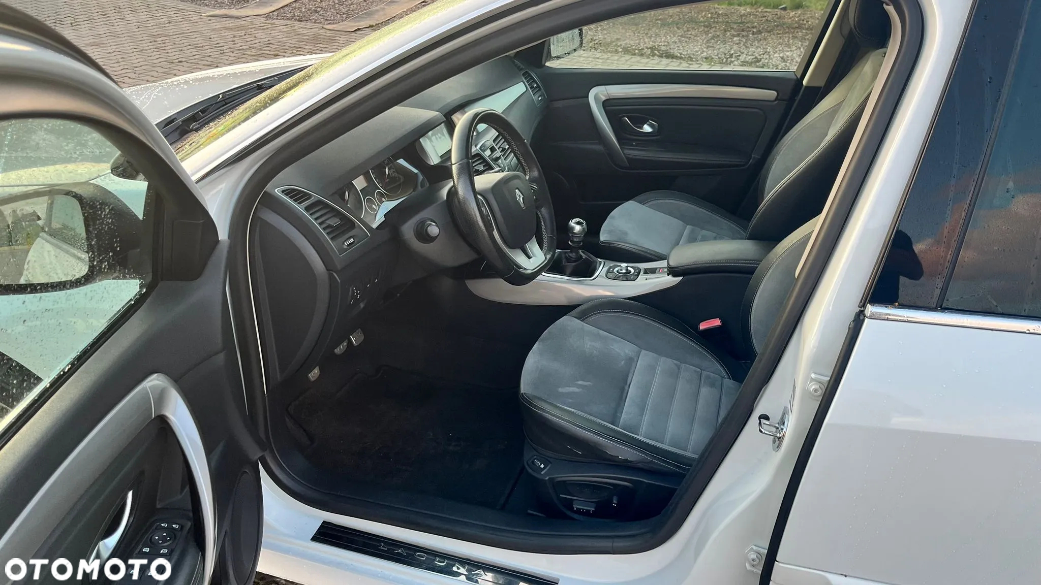 Renault Laguna ENERGY dCi 175 FAP Start & Stop Bose Edition - 12
