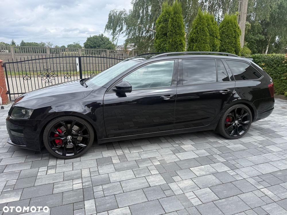 Skoda Octavia 2.0 TDI DSG RS - 2