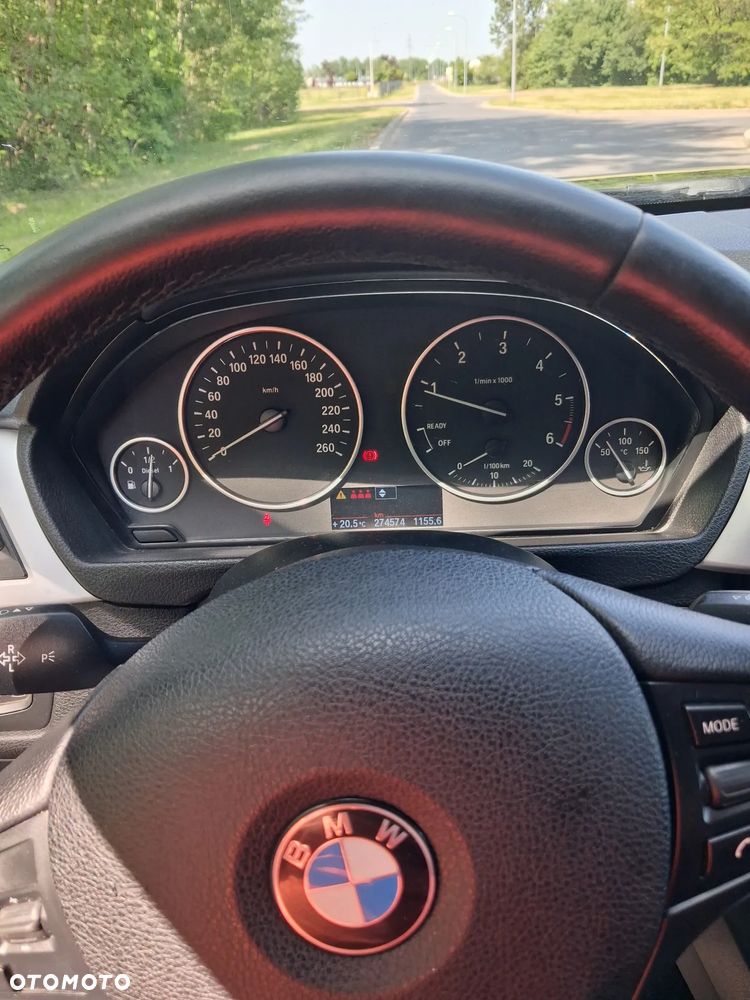 BMW Seria 3 318d DPF - 11