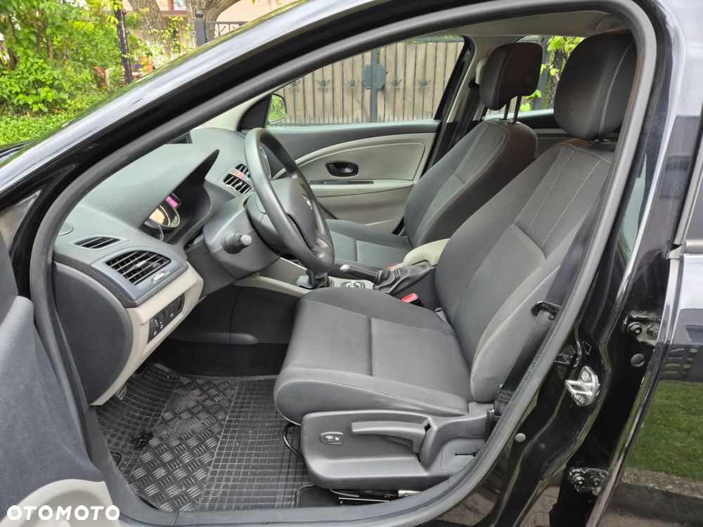 Renault Megane 1.6 16V 100 J'taime - 11