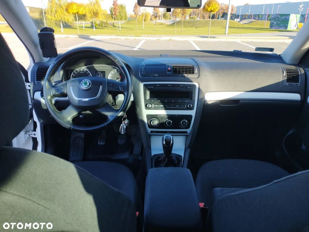 Skoda Octavia 2.0 TDI DPF Ambiente - 14